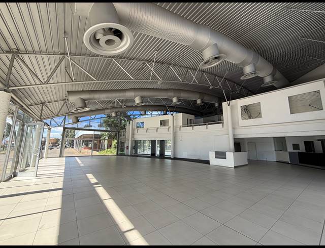 1,840.80M² SHOWROOM TO LET IN BRUMA